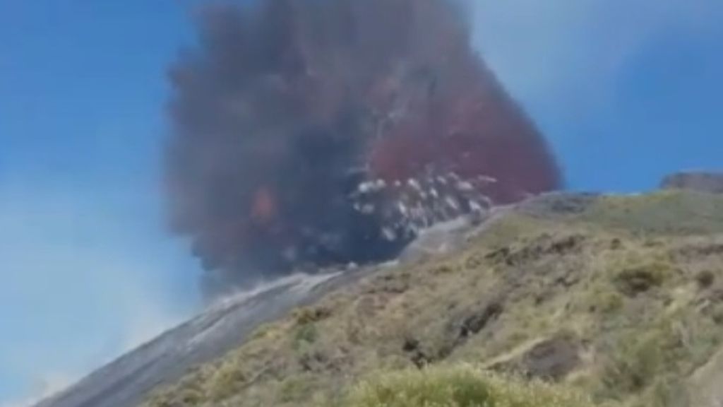 Nuevas imágenes de la erupción del volcán Strombol