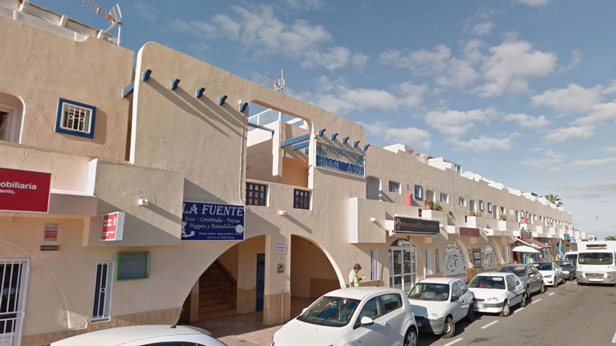 Grave un hombre al caer desde un balcón en Adeje (Tenerife)