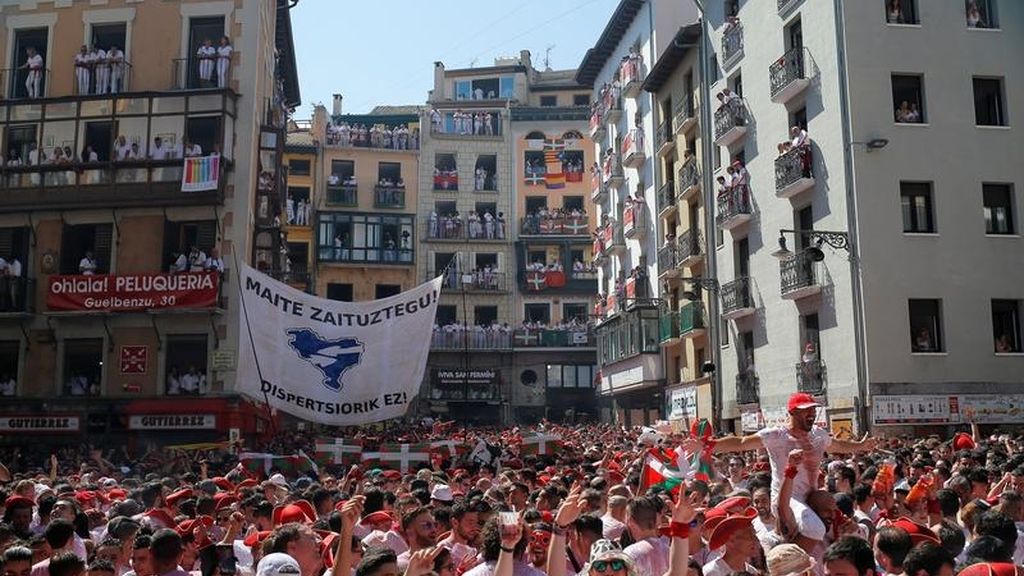 El chupinazo abre los Sanfermines