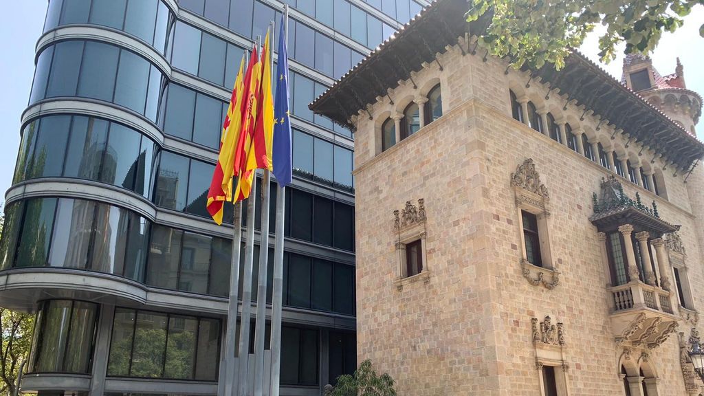 JxCat dinamita la confianza de ERC al cerrar un acuerdo con el PSC para gobernar en la Diputación de Barcelona JxCat dinamita la confianza de ERC al cerrar un acuerdo con el PSC para gobernar en la Diputación de Barcelona