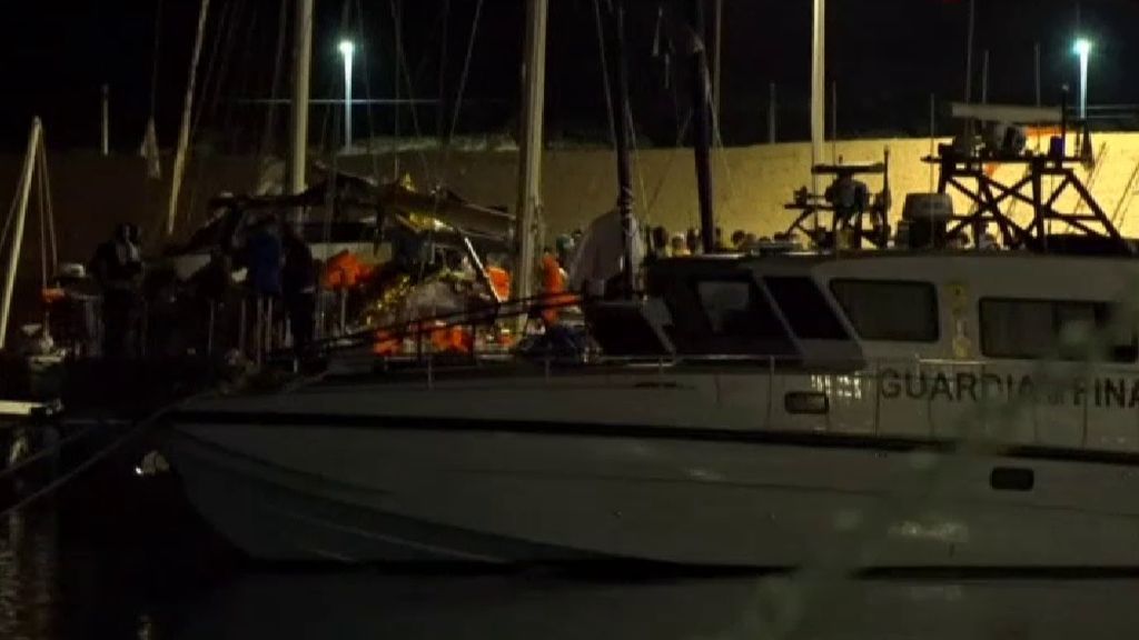 Un barco con 41 migrantes desafía a Salvini y atraca en Lampedusa