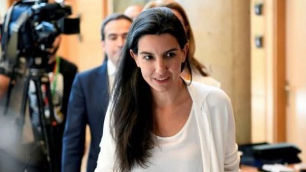Monasterio pide perdón a Rivera tras su polémica frase sobre Malú Monasterio pide perdón a Rivera tras su polémica frase sobre Malú