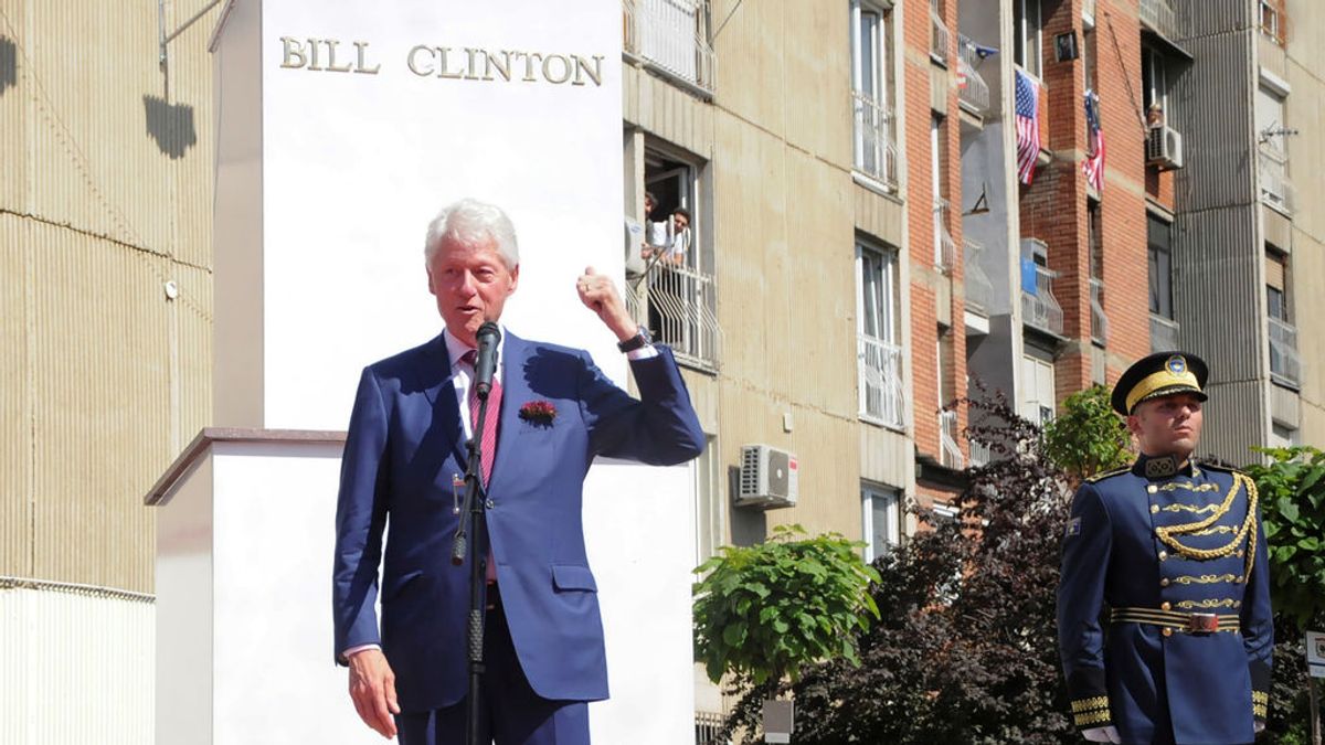 Bill Clinton dice que "no ha visto" a Epstein en una década