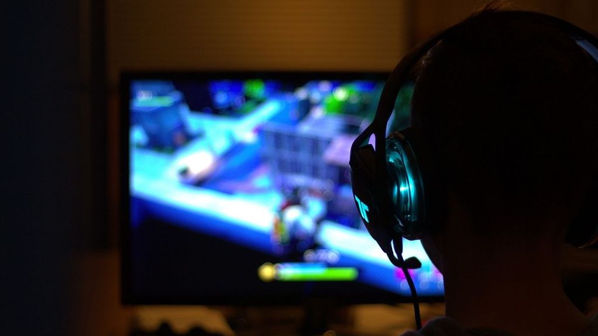 Un jugador de Fortnite agrede a su pareja embarazada en medio de una retransmisión en directo