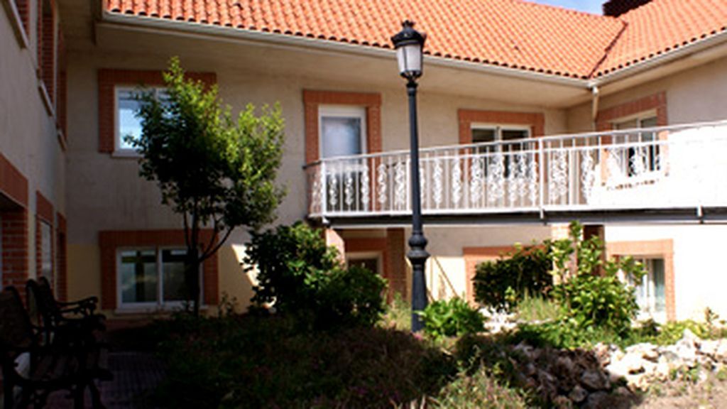 Realojados 70 ancianos de una residencia de Madrid por el deplorable estado de las instalaciones Realojados 70 ancianos de una residencia de Madrid por el deplorable estado de las instalaciones