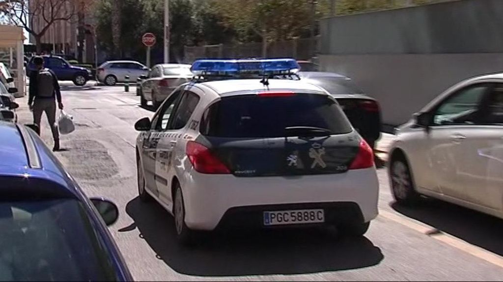 Hallan a un hombre muerto con dos tiros en la espalda detrás de una gasolinera en El Molar (Madrid)