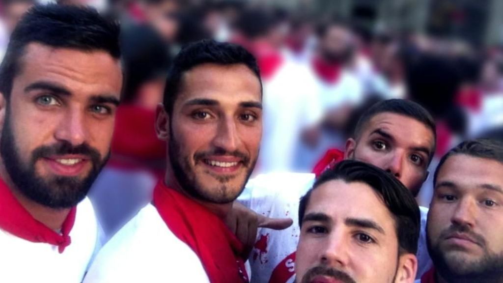 Radiografía de las 'manadas': mucho porno, machismo y mala educación sexual Radiografía de las 'manadas': mucho porno, machismo y mala educación sexual