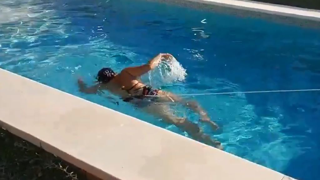 El curioso método de un sevillano para hacer más grande una piscina El curioso método de un sevillano para hacer más grande una piscina