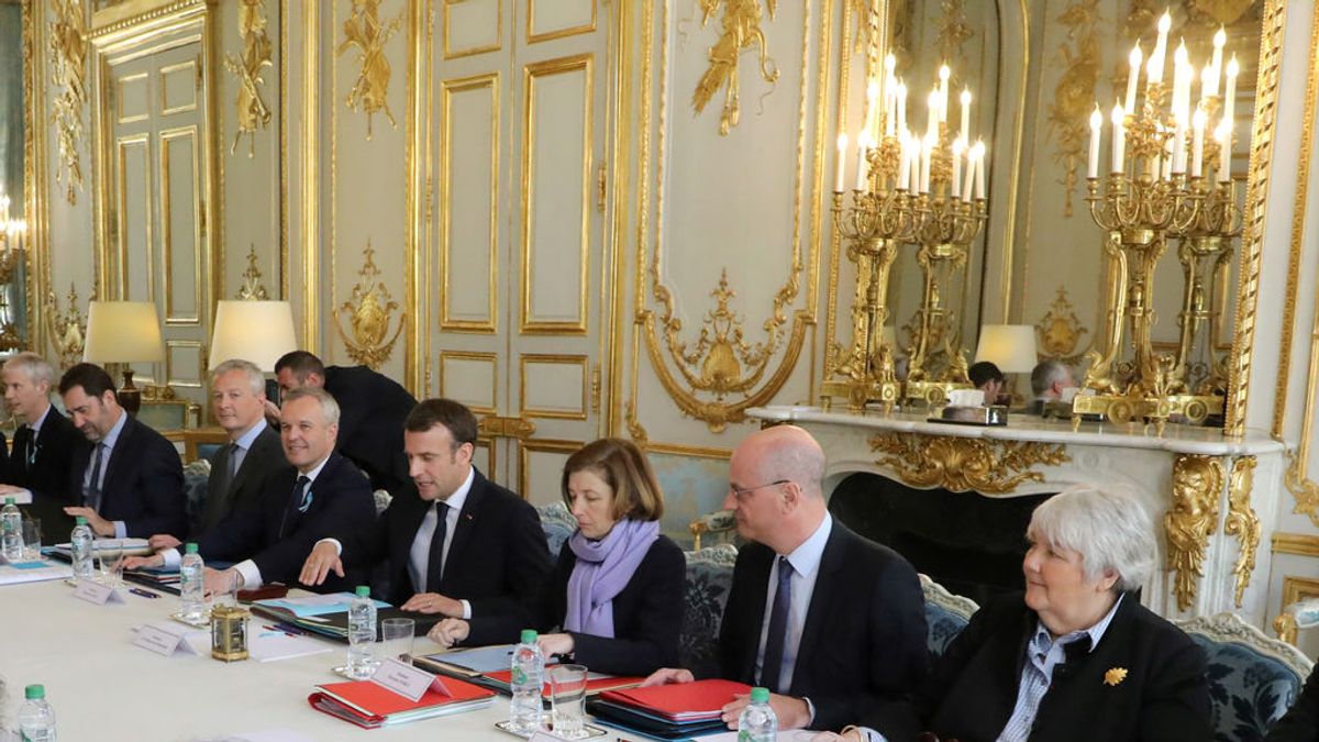 Escándalo en Francia: langosta, lujo y reformas inmobiliarias a cargo del Estado Escándalo en Francia: langosta, lujo y reformas inmobiliarias a cargo del Estado