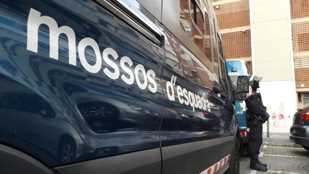 Cuatro jóvenes detenidos por presunta agresión sexual en Manresa Cuatro jóvenes detenidos por presunta agresión sexual en Manresa