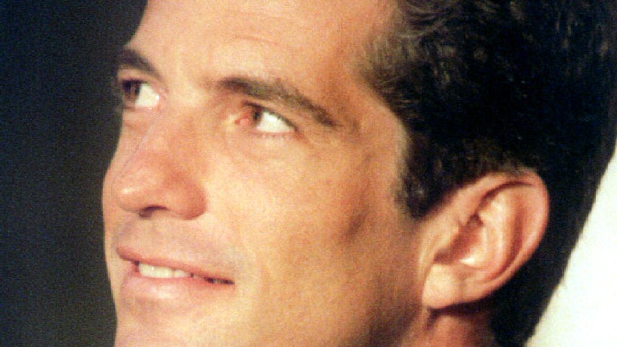 A John John Kennedy le engañó su cerebro A John John Kennedy le engañó su cerebro