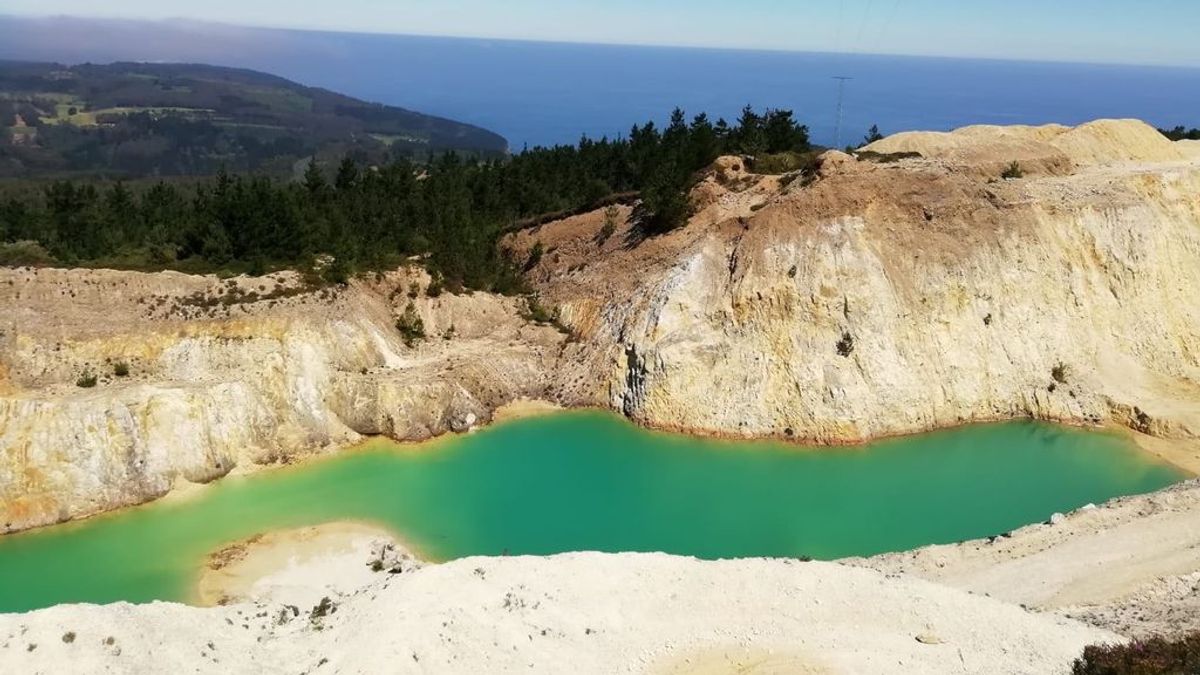 Colectivos ecologistas piden sellar la balsa de agua del Monte Neme tras intoxicarse varios instagramers Colectivos ecologistas piden sellar la balsa de agua del Monte Neme tras intoxicarse varios instagramers