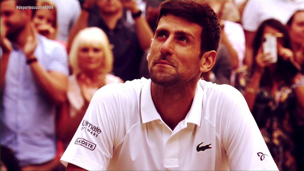 La extraña celebración de Novak Djokovic tras ganar a Federer en la final de Wimbledon