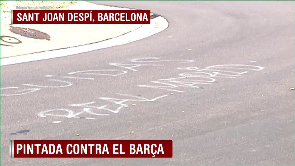 "Tres seguidas, Real Madrid": la pintada en la entrada de la ciudad deportiva del Barça