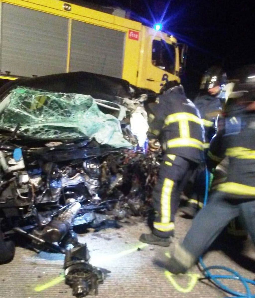 Un kamikaze provoca un accidente con un muerto y 5 heridos tras sembrar el pánico en la A-8 en Asturias Un kamikaze provoca un accidente con un muerto y 5 heridos tras sembrar el pánico en la A-8 en Asturias