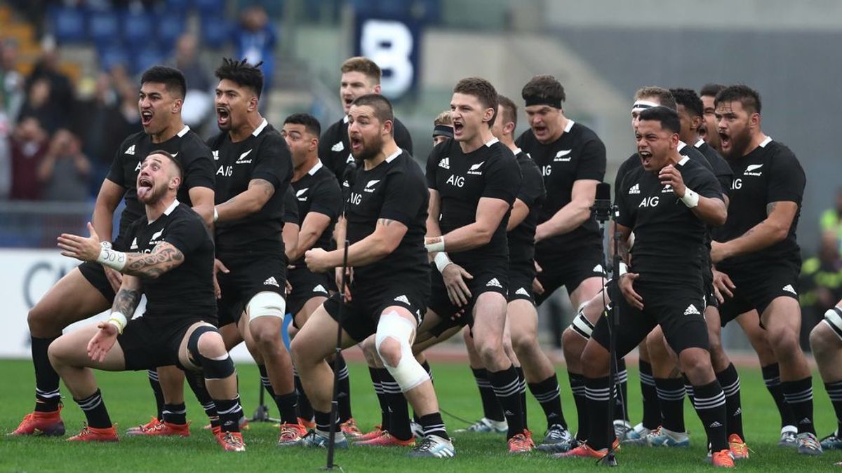 La Alhambra y la emblemática 'haka' se fusionan en el Patio de los Leones La Alhambra y la emblemática 'haka' se fusionan en el Patio de los Leones