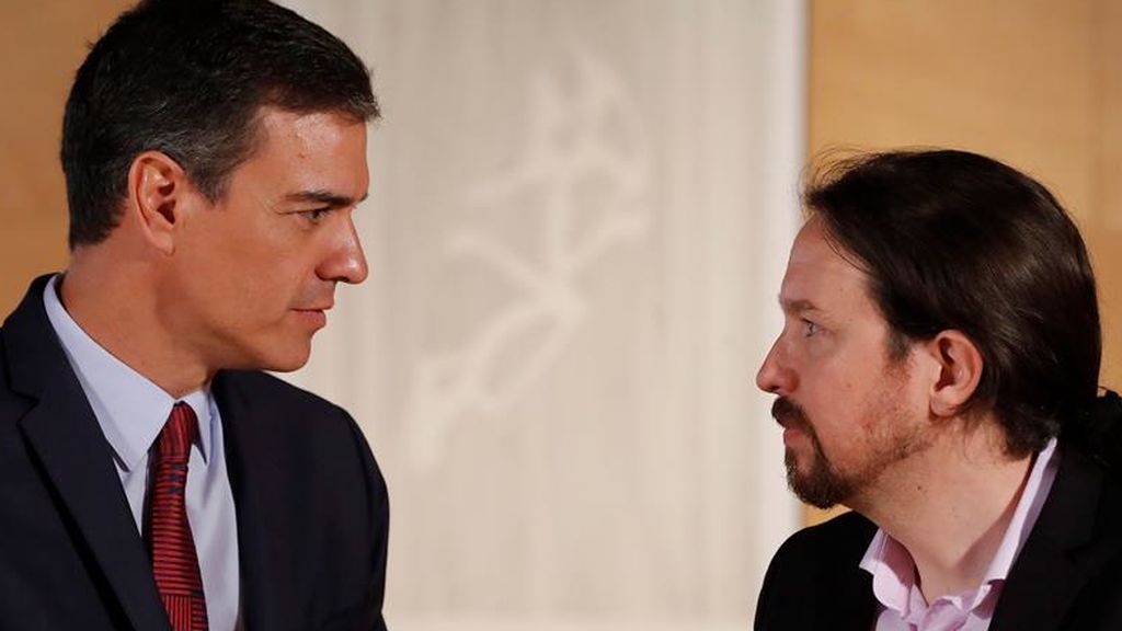 Sánchez – Iglesias: el juego de la gallina con dos gallos de pelea Sánchez – Iglesias: el juego de la gallina con dos gallos de pelea