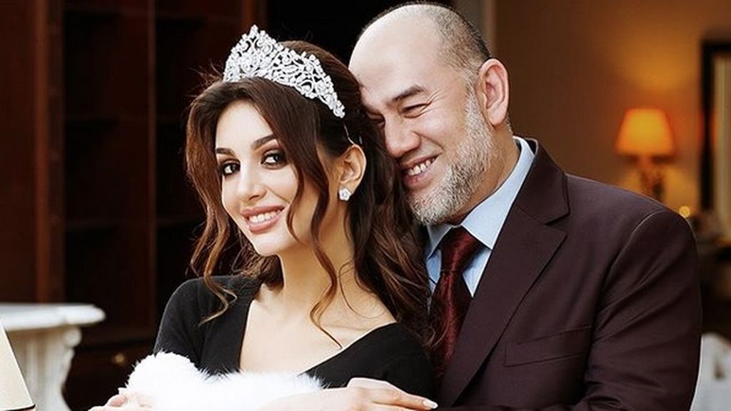 El rey emérito de Malasia se divorcia meses después de abdicar por amor El rey emérito de Malasia se divorcia meses después de abdicar por amor