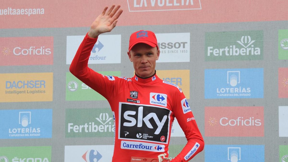 Froome celebra su victoria en La Vuelta de 2011 de manera oficial tras la sanción a Cobo