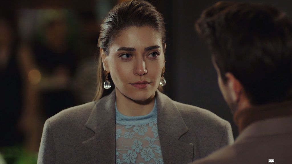Leyla le confiesa a Emre que ha roto con Osman