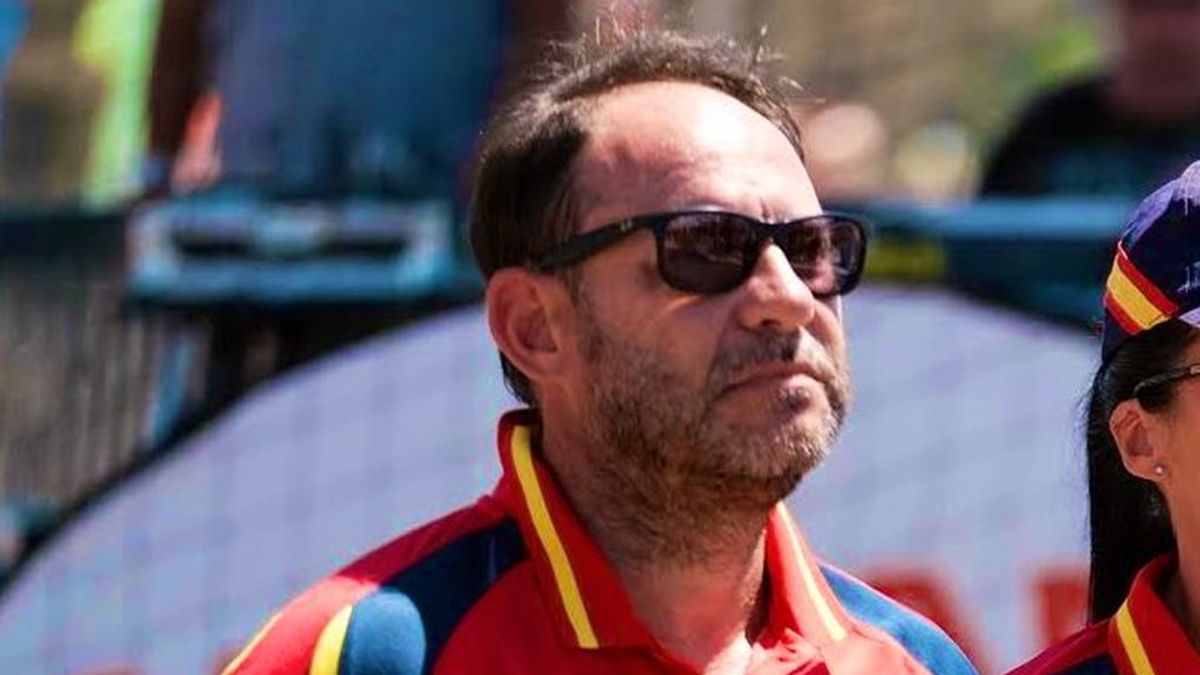 Fallece con 49 años Diego Carrasco, entrenador del Club de Balonmano Femenino Málaga Costa del Sol Fallece con 49 años Diego Carrasco, entrenador del Club de Balonmano Femenino Málaga Costa del Sol