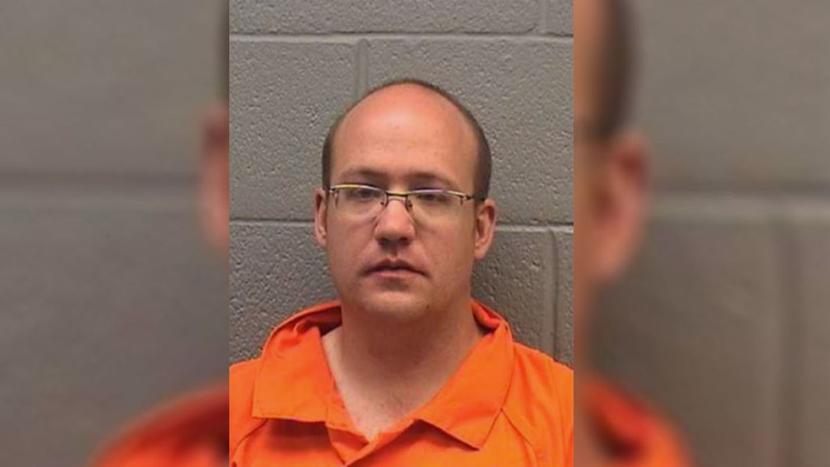 Un estadounidense, detenido por violar presuntamente a una menor de cuatro años en una hamburguesería