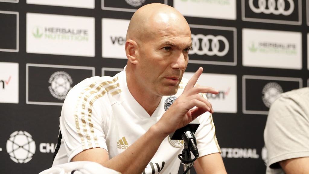 Zidane, sobre los movimientos del Real Madrid en el mercado: "Hasta el 31 puede pasar de todo"