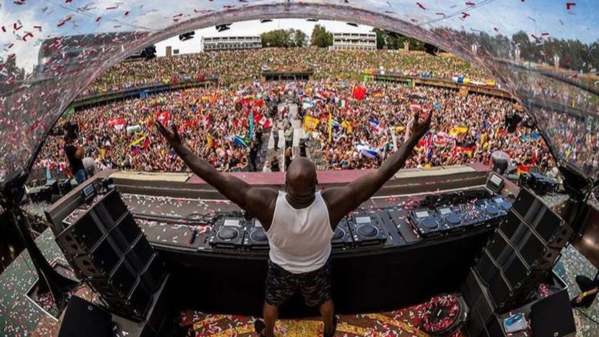 Shaquille O'Neal revoluciona Tomorrowland: De su set como DJ, a su alocado baile entre el público