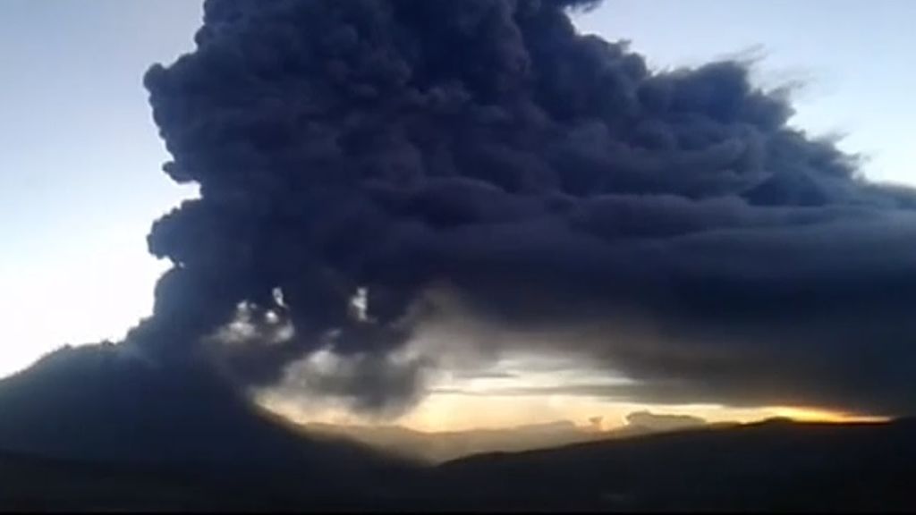 Erupción volcán Perú