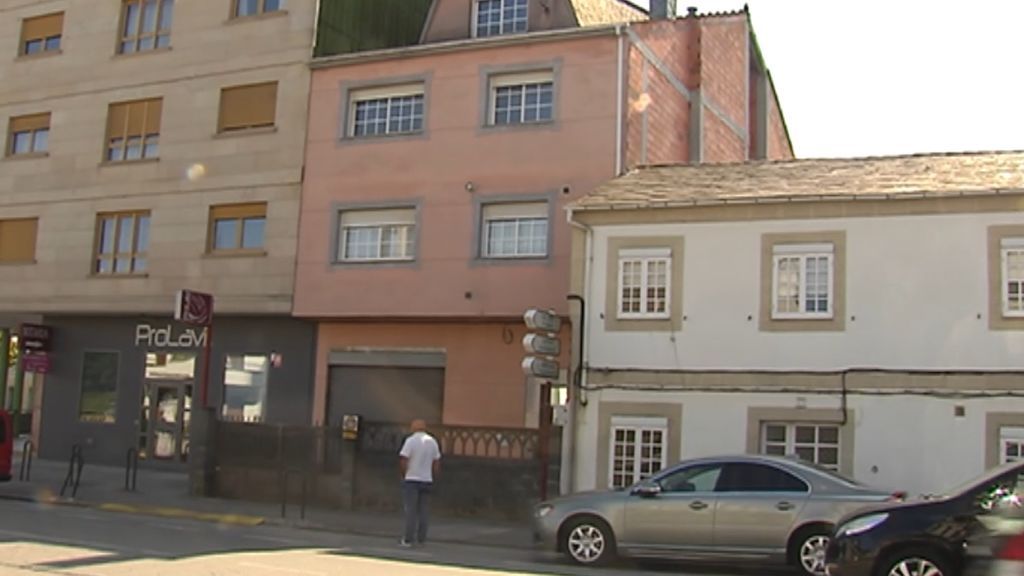 Un hombre mata a cuchilladas a su exmujer y después se ahorca en Villalba, Lugo