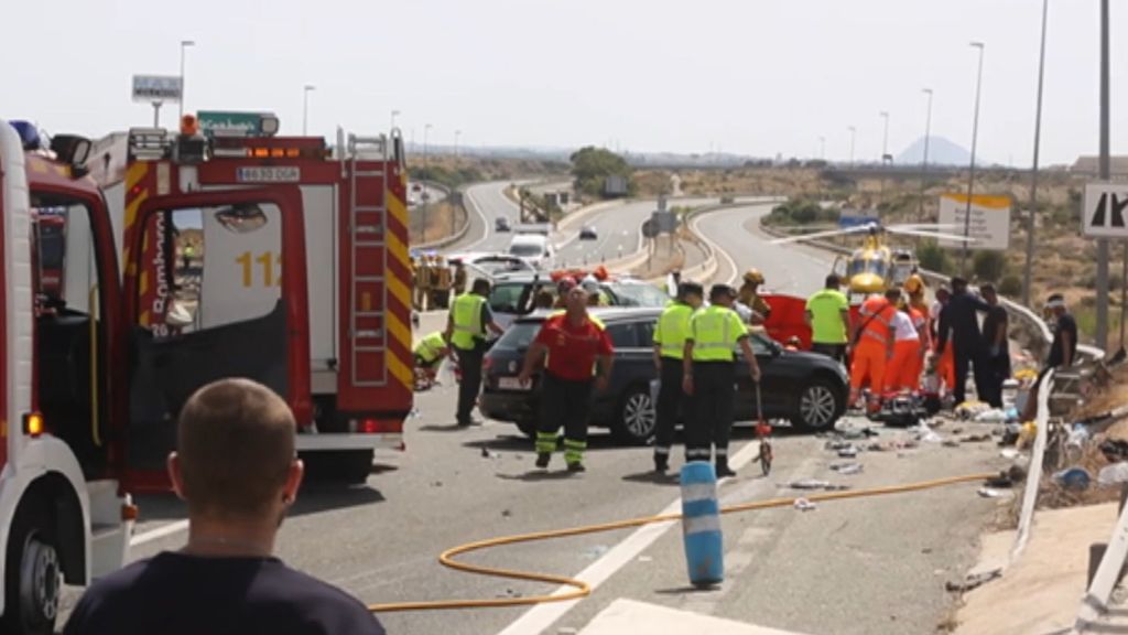 Tres muertos, entre ellos un bebé de 2 años, en un accidente en El Campello, Alicante