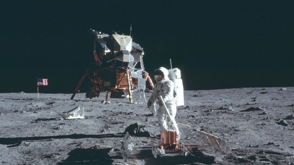 Los vídeos de la llegada a la Luna del becario se venden por un millón más de lo esperado Los vídeos de la llegada a la Luna del becario se venden por un millón más de lo esperado