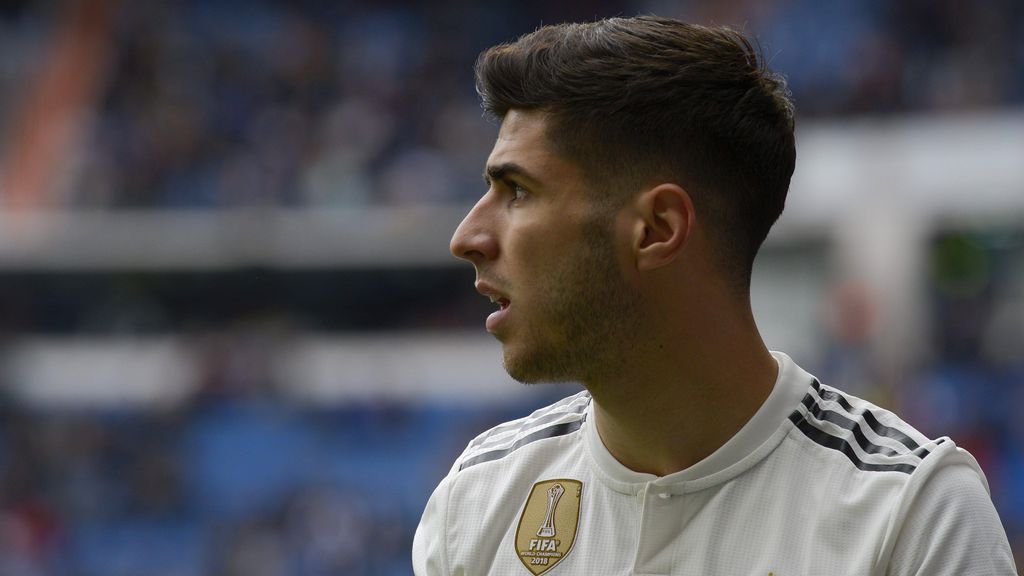 El mensaje de la novia de Asensio tras su grave lesión: "Estoy esperando para llenarte de besos" El mensaje de la novia de Asensio tras su grave lesión: "Estoy esperando para llenarte de besos"