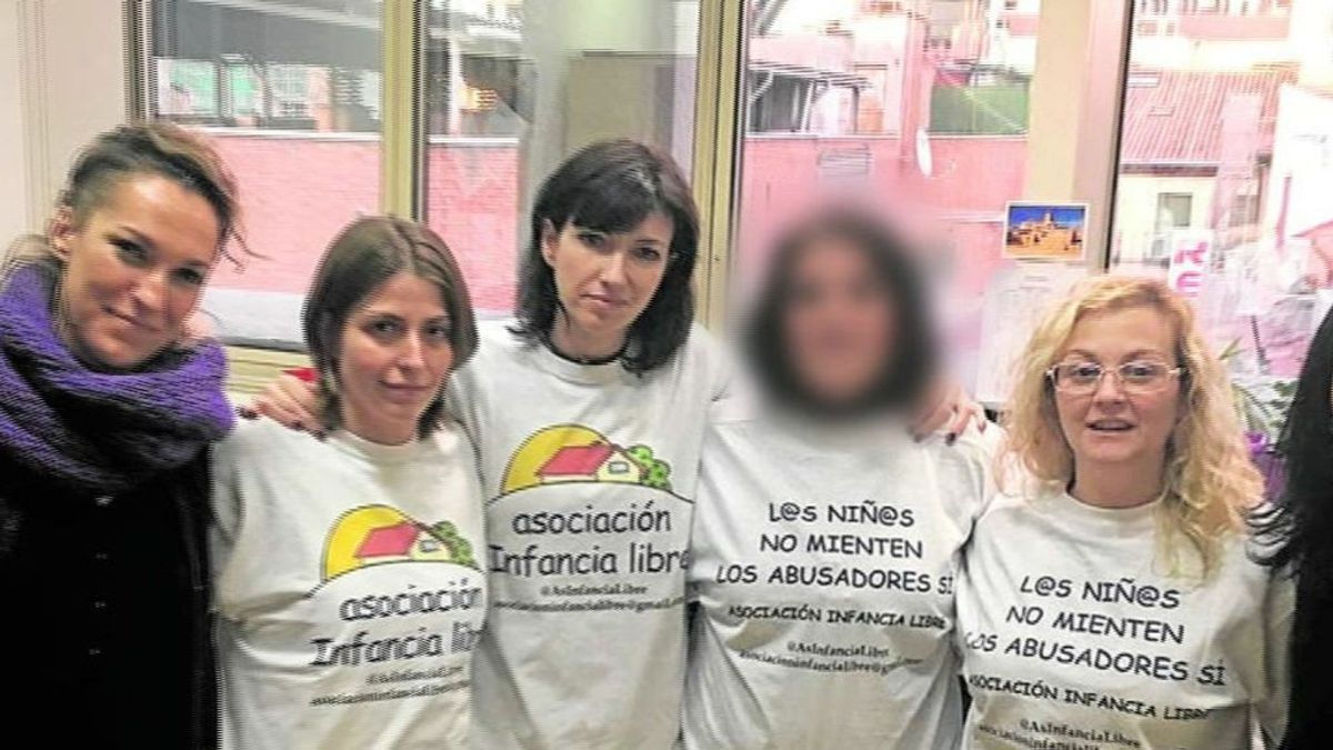 La Policía pide investigar a Infancia Libre por organización criminal La Policía pide investigar a Infancia Libre por organización criminal