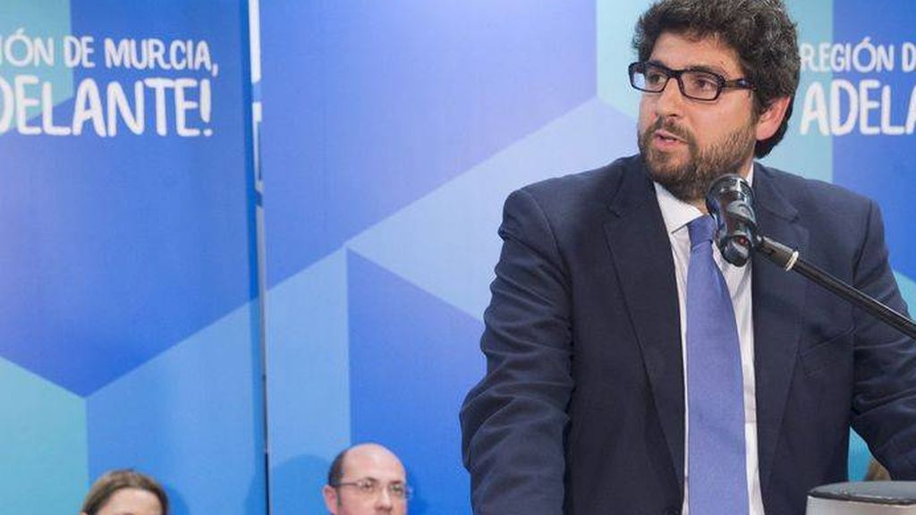 Las derechas sí saben sumar: Vox dice no a los cargos y hace a López Miras presidente de Murcia Las derechas sí saben sumar: Vox dice no a los cargos y hace a López Miras presidente de Murcia