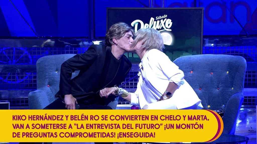 Los 368 besos de las 'falsas' Chelo García Cortés y su mujer, Marta Roca, en 'Sálvame': "Te quiero, ¿Te quieres casar conmigo?"