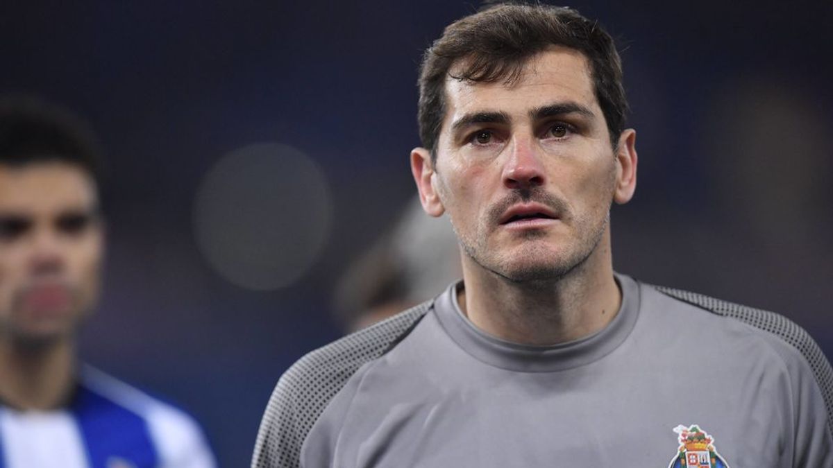 El mensaje de Iker Casillas en el día de los abuelos: "Por las 100 'perrillas' que te daban a escondidas" El mensaje de Iker Casillas en el día de los abuelos: "Por las 100 'perrillas' que te daban a escondidas"