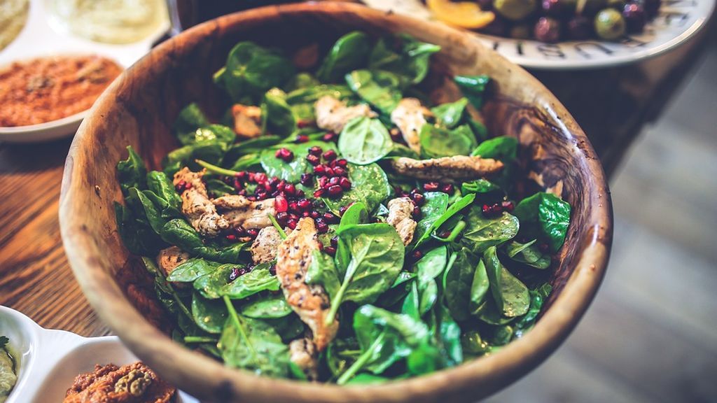 salad-791643_960_720