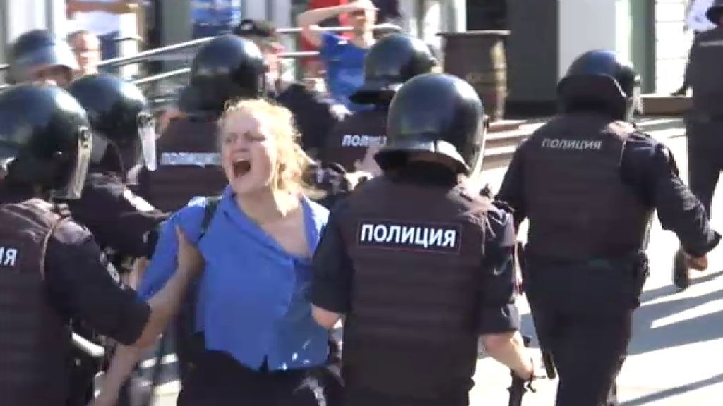 Mas de 1.300 detenidos en Moscú en la mayor protesta política de los últimos años en Rusia