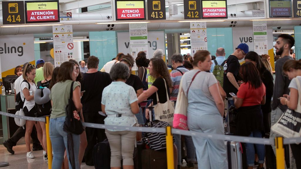 La huelga de Iberia en Barcelona causa 73 cancelaciones este domingo La huelga de Iberia en Barcelona causa 73 cancelaciones este domingo