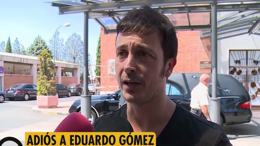 El hijo de Eduardo Gómez, tras la incineración: “Estoy abrumado por todas las muestras de cariño”