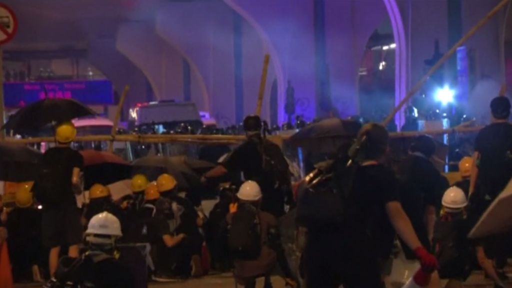 El octavo domingo consecutivo de protestas en Hong Kong acaba con 15 detenidos