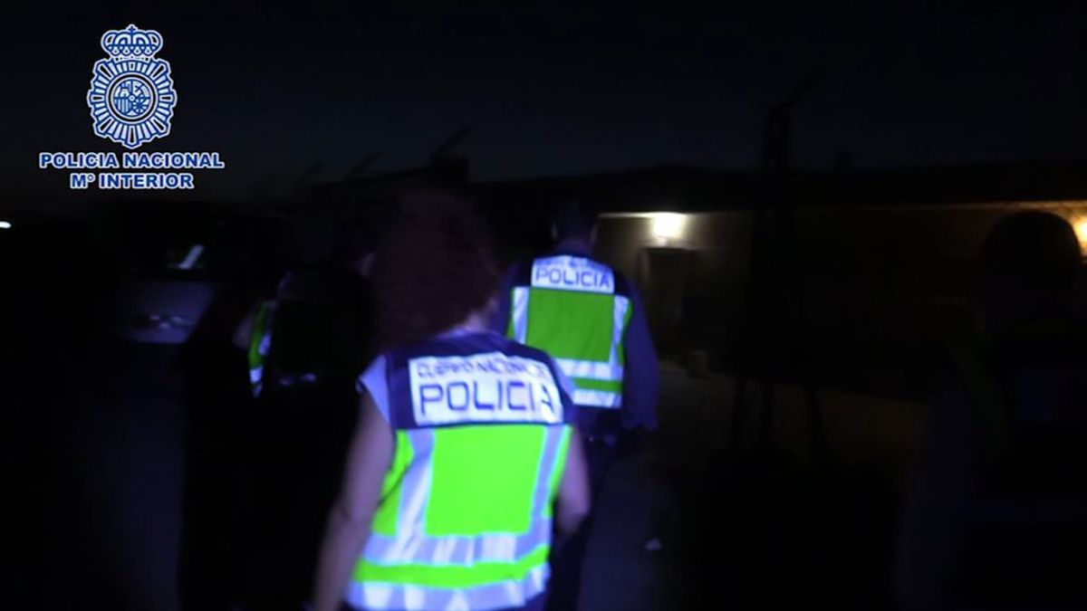 La Policía libera a siete mujeres explotadas sexualmente y detiene a nueve proxenetas en Almería La Policía libera a siete mujeres explotadas sexualmente y detiene a nueve proxenetas en Almería