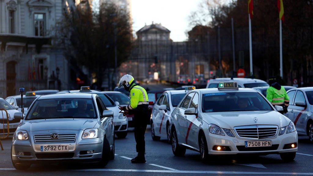 Cómo sobrevivir a la temida operación salida: consejos de seguridad vial