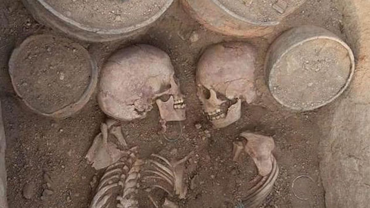 Los enamorados que han estado más de 4.000 años mirándose