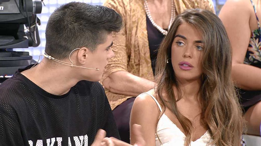 Julen y Violeta se vuelven a abrazar en plató