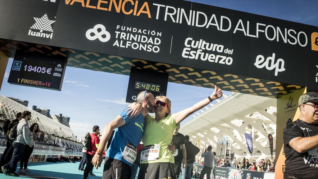 Las razones por las que todo el mundo quiere correr el Maratón Valencia: el circuito, el clima y el mejor ambiente Las razones por las que todo el mundo quiere correr el Maratón Valencia: el circuito, el clima y el mejor ambiente