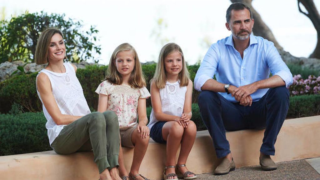 la-familia-real-en-marivent-en-2015-limited-pictures