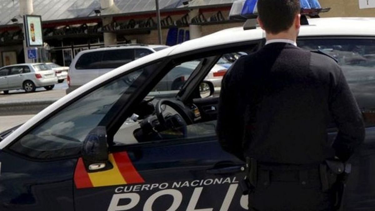 Condenan a 13 años de cárcel al policía que intentó matar a cuchilladas a su exmujer en Telde (Gran Canaria)