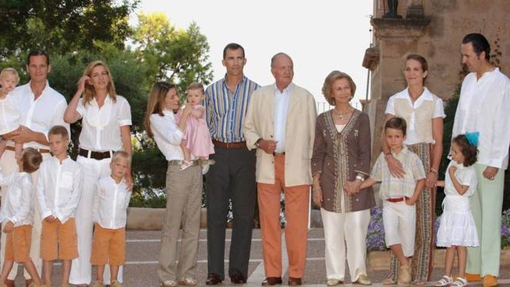 posado-de-la-familia-real-en-2006-getty
